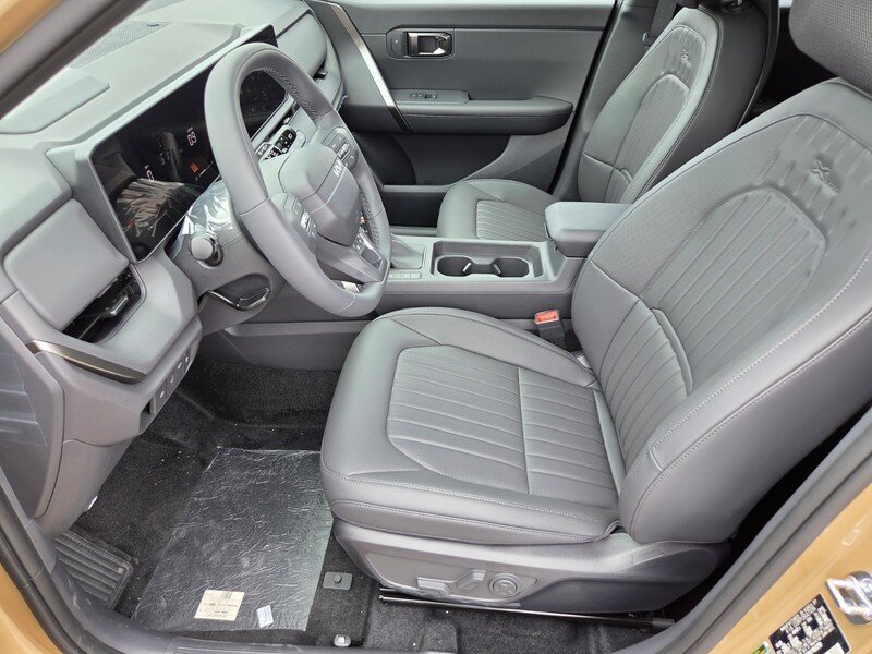 New 2027 Terrain Brown / Black Roof Kia X-Line S image 6