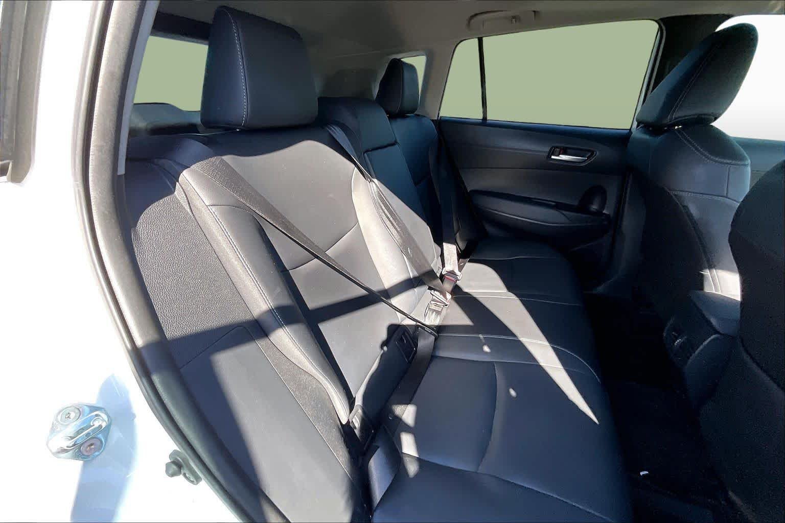 Used 2022 Wind Chill Pearl Toyota XLE image 19