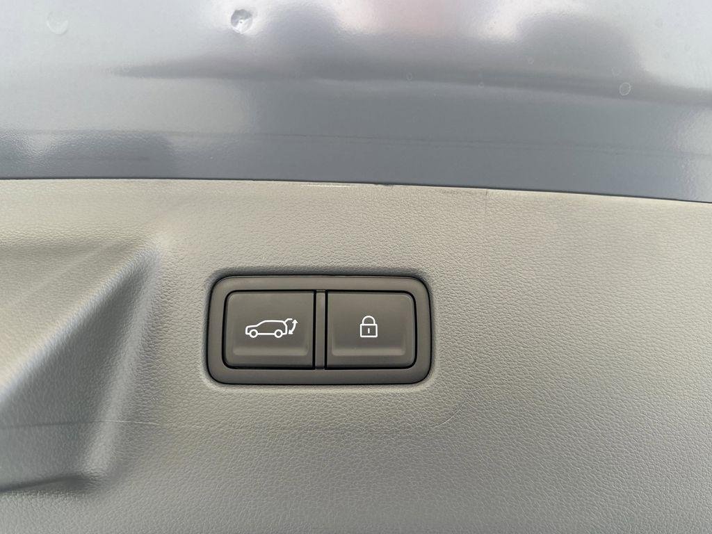 New 2026 Ecotronic Gray Hyundai SE FWD image 24