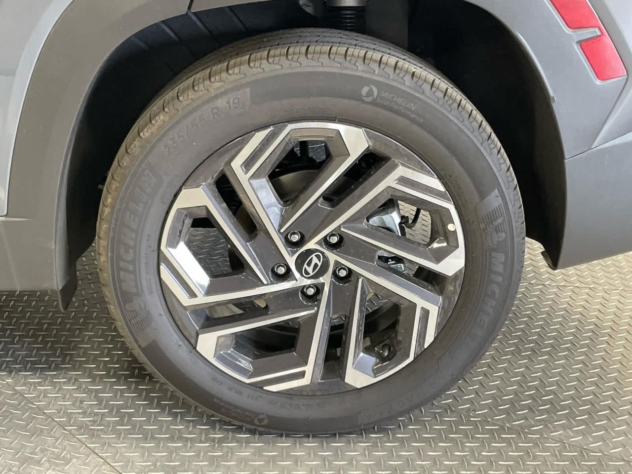 New 2026 Ecotronic Gray Hyundai Limited image 17