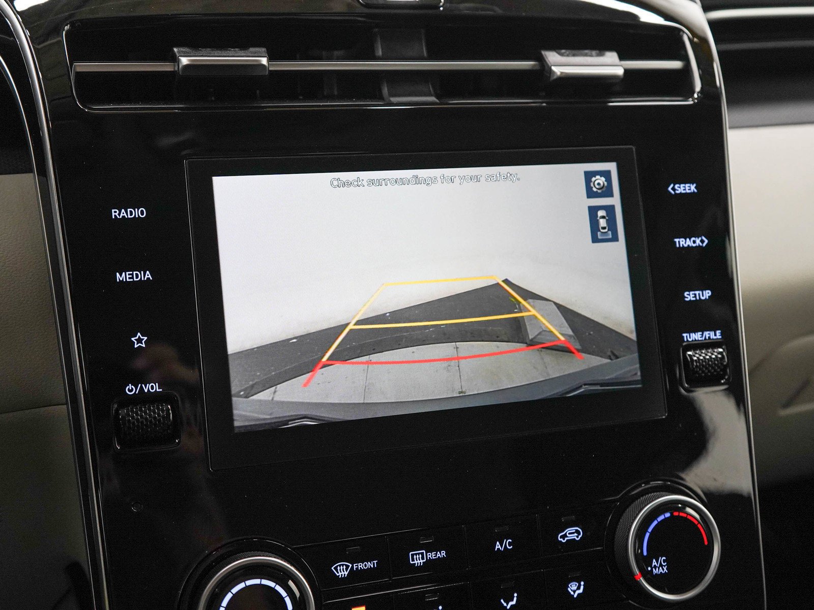 2024 Hyundai Tucson SE - Photo 21