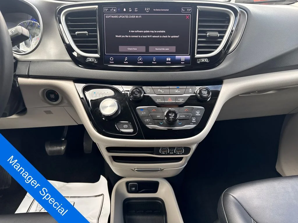 2024 Chrysler Pacifica Touring L - Photo 19
