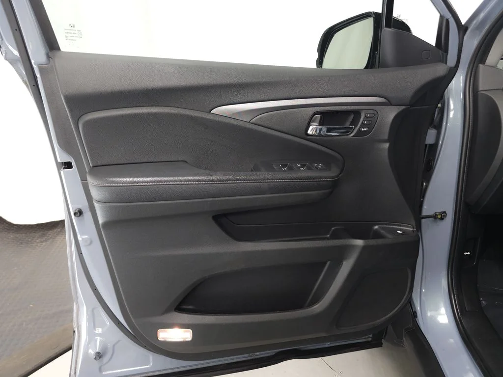 Used 2022  Honda RTL-E image 5