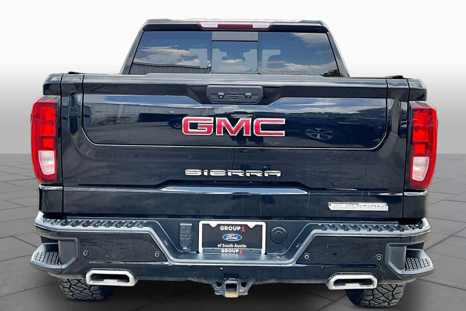 Used 2022 Onyx Black GMC Elevation image 5