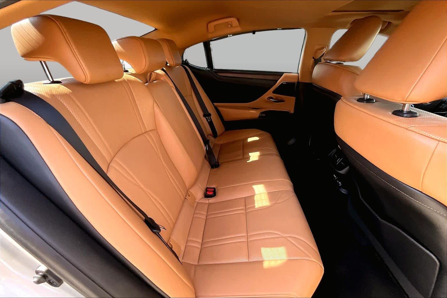 Used 2022 Moonbeam Beige Metallic Lexus Ultra Luxury image 20