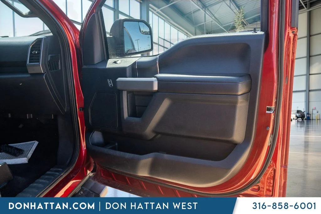 Used 2017  Ford XLT image 22