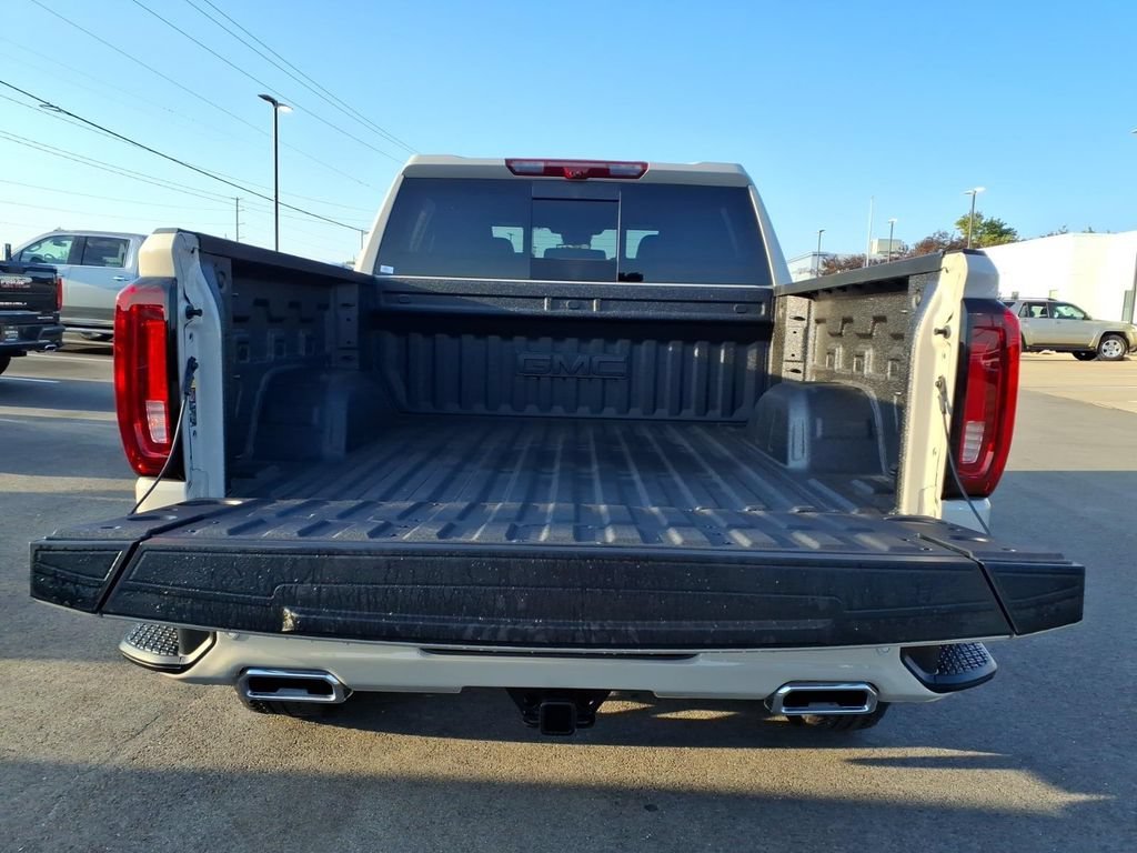 2026 GMC Sierra 1500 AT4 - Photo 16