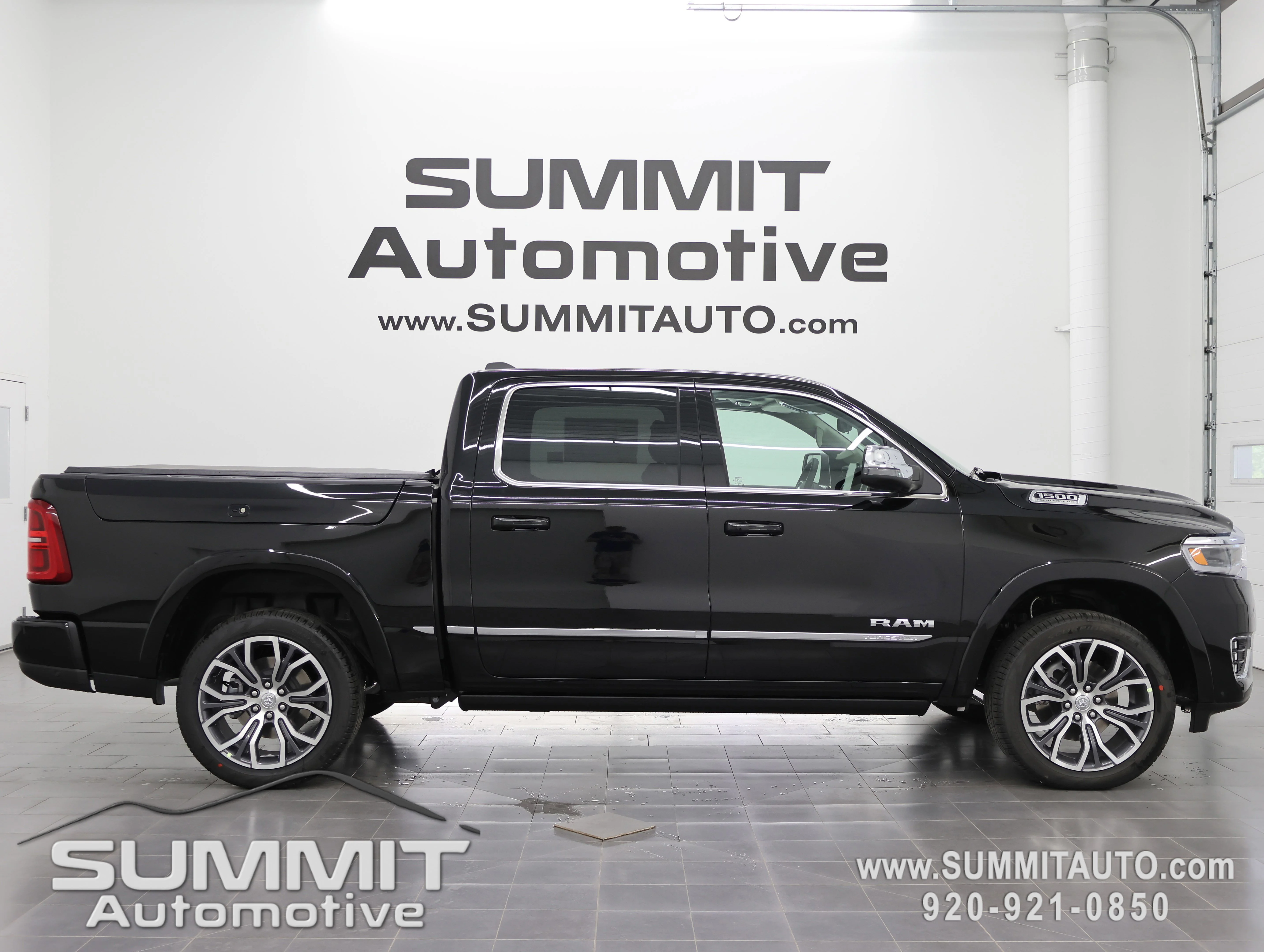 2026 RAM 1500 Tungsten 4x4 Crew Cab 5'7's photo