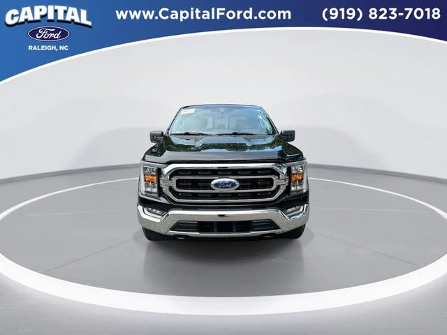 Used 2022 Black Ford XLT image 3