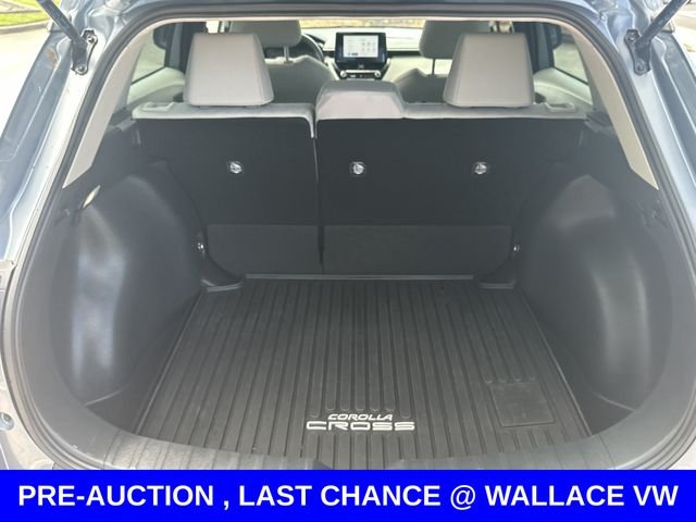 Used 2024 Blue Toyota L image 11