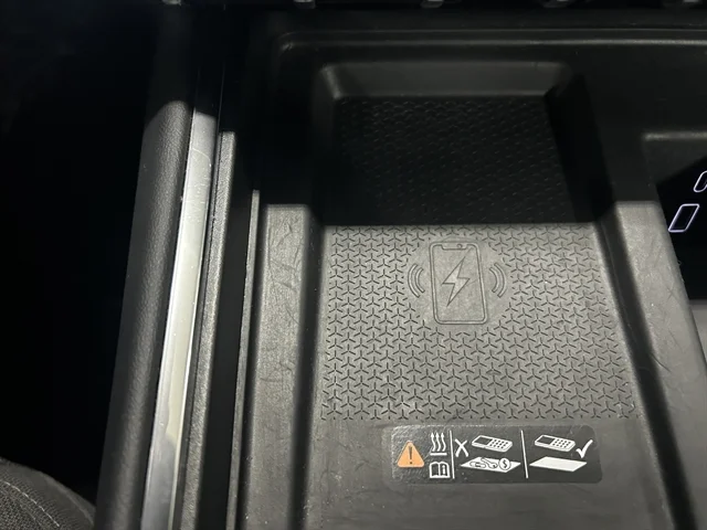 Used 2025 GRAY GMC FWD Elevation image 36