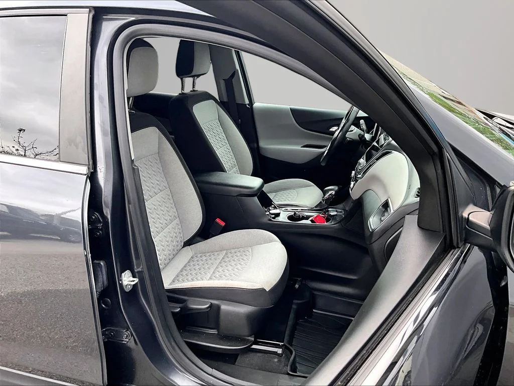 Used 2022 Gray Chevrolet LT image 8