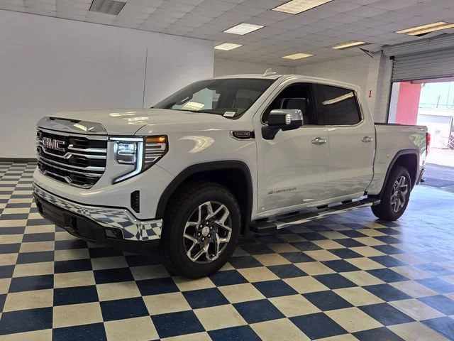 New 2026 Glacier White Tricoat GMC SLT image 3