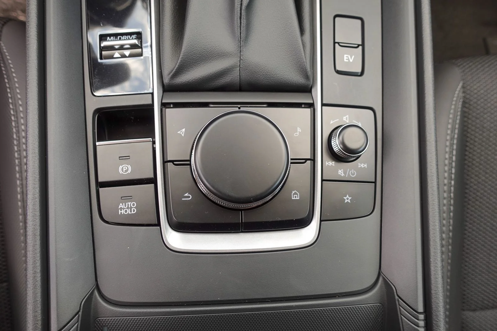 New 2026 Jet Black Mica Mazda Preferred image 23