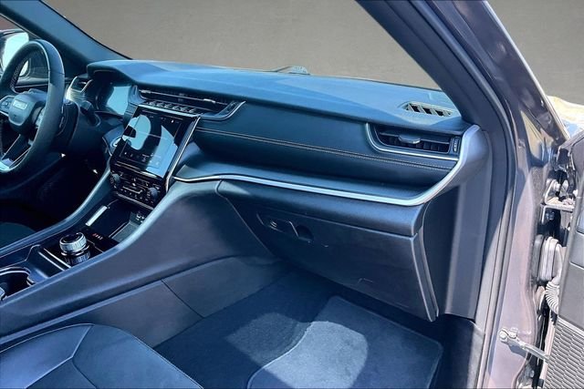 Used 2025 Gray Jeep Altitude X image 13