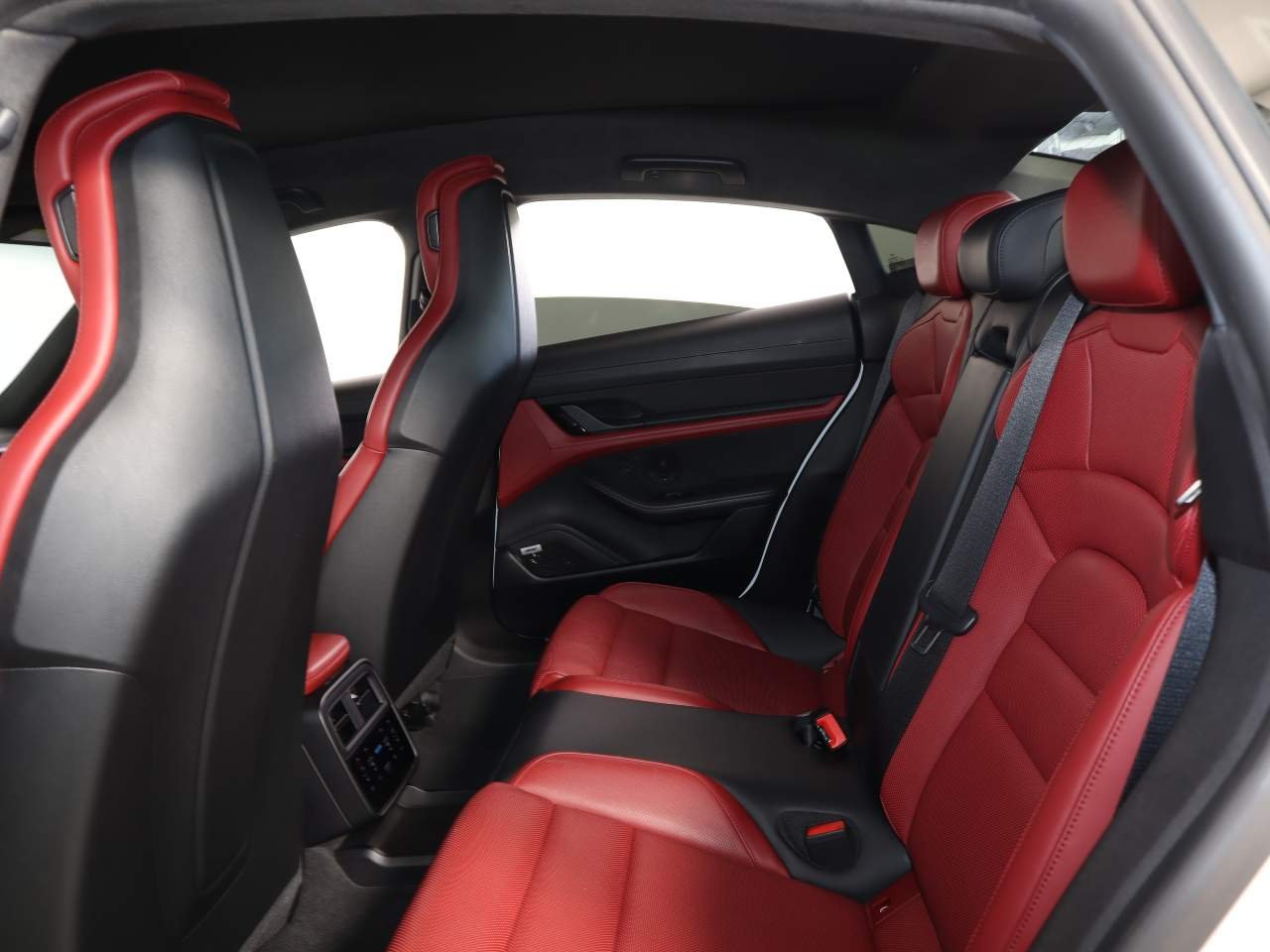 Used 2020 White Porsche Turbo image 18