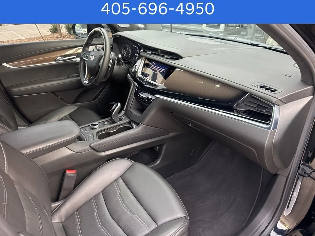 Pre-Owned 2025 Cadillac XT6 AWD Sport
