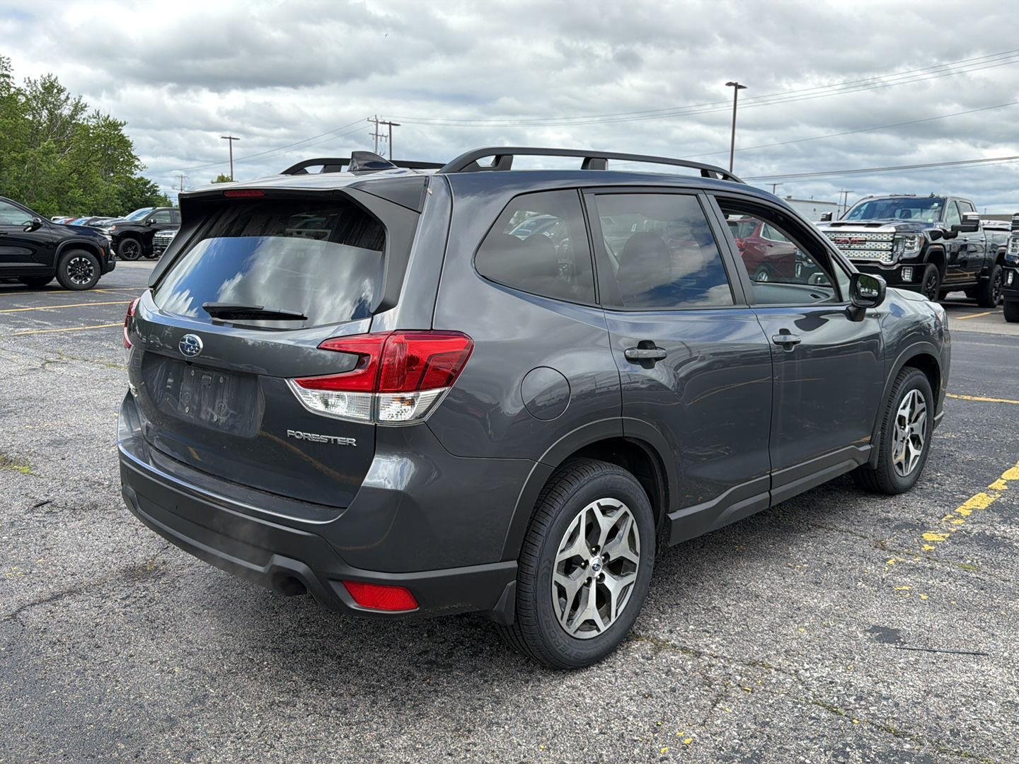 Used 2024 Magnetite Gray Metallic Subaru Premium image 8