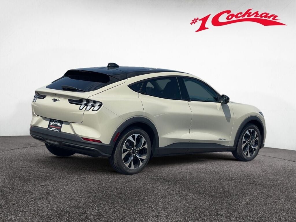 New 2026 Desert Sand Ford Select image 5