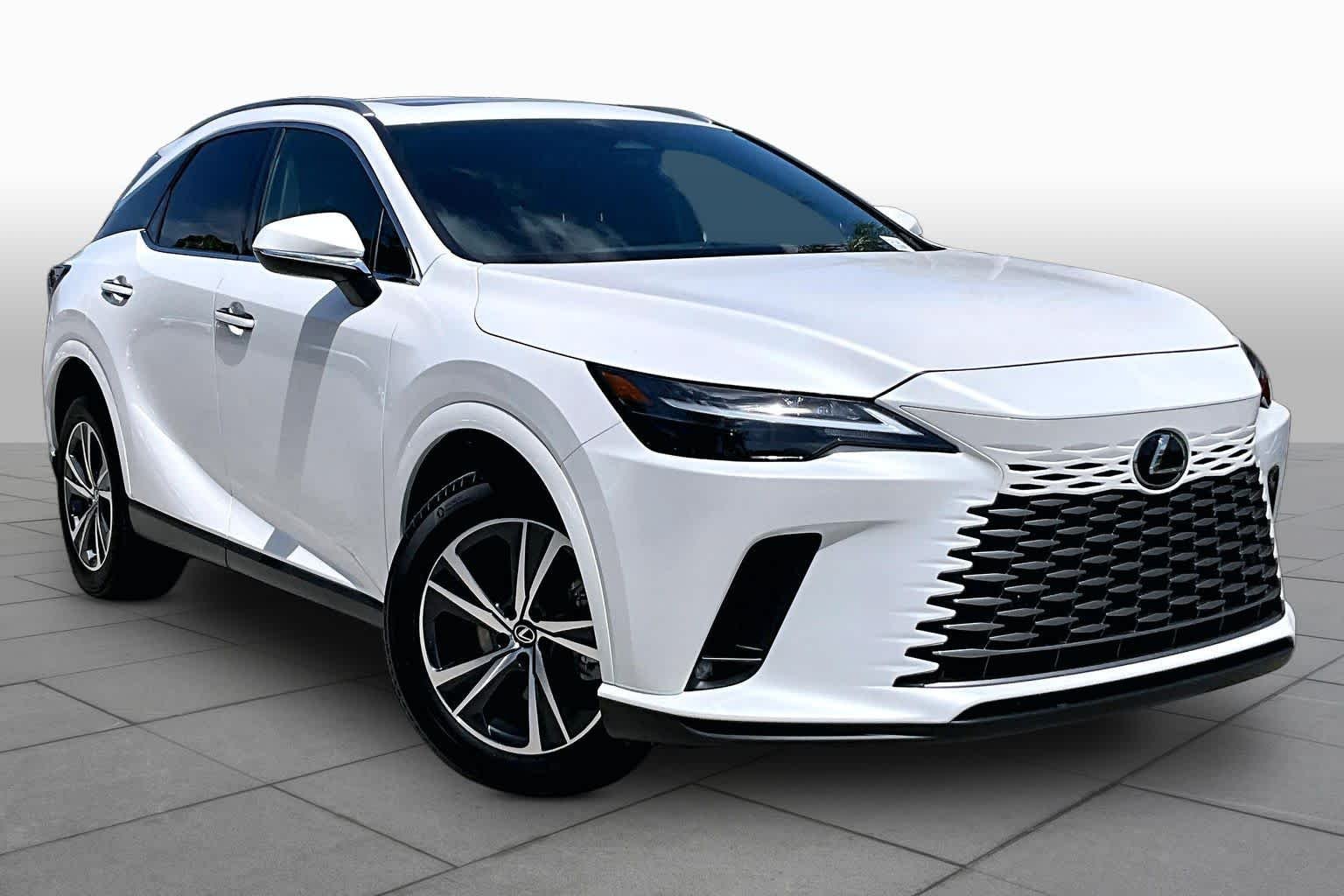 Used 2026 Eminent White Pearl Lexus  image 3