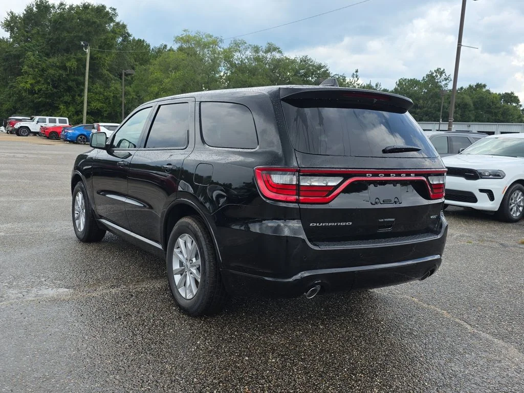 New 2026 Diamond Black Clear-Coat Exterior Paint Dodge GT image 4