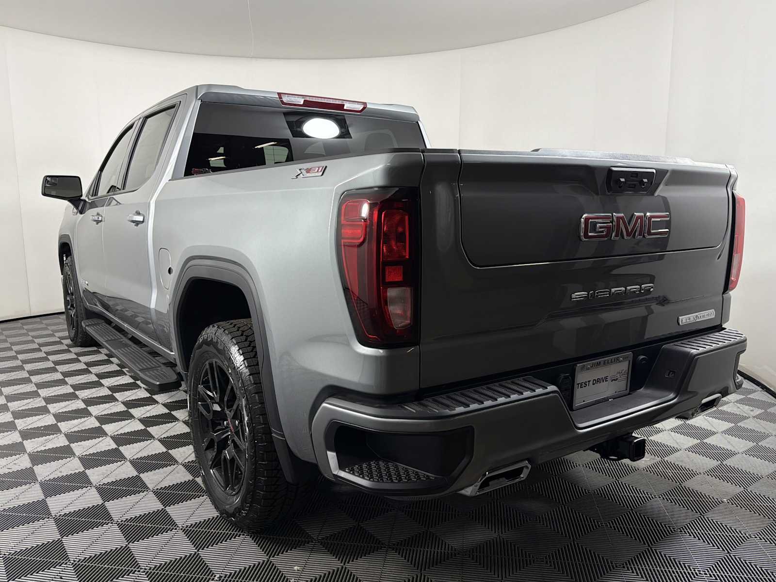 New 2026 Sterling Metallic GMC Elevation image 5