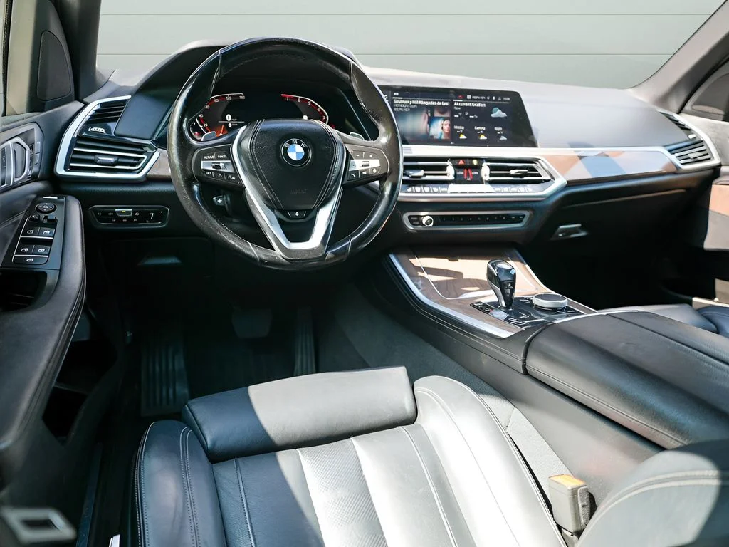 Used 2019 Gray BMW xDrive40i image 21