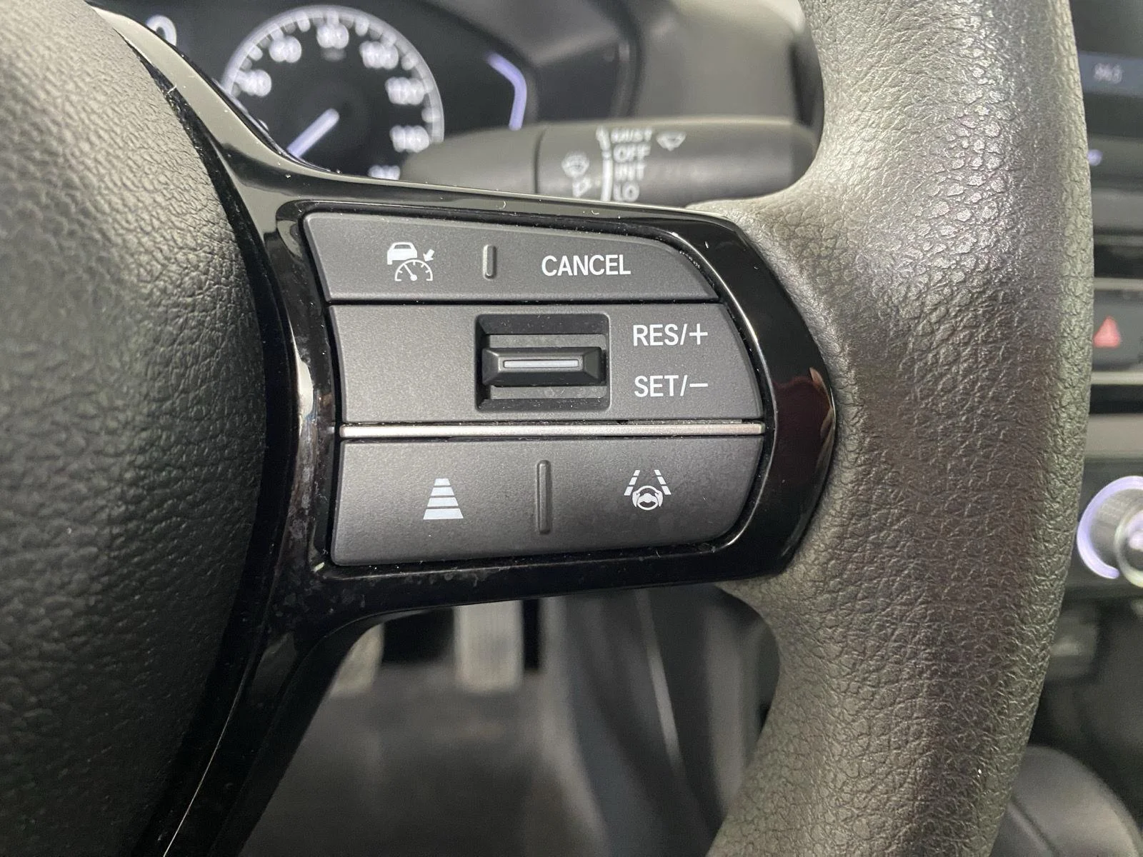 Used 2023 Platinum White Pearl Honda LX image 15