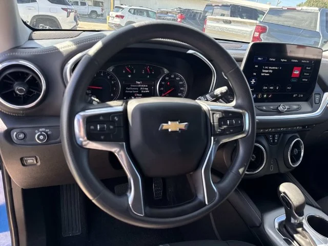 Used 2025 Blue Chevrolet LT image 34