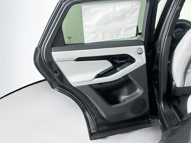 Used 2026  Land Rover S image 24