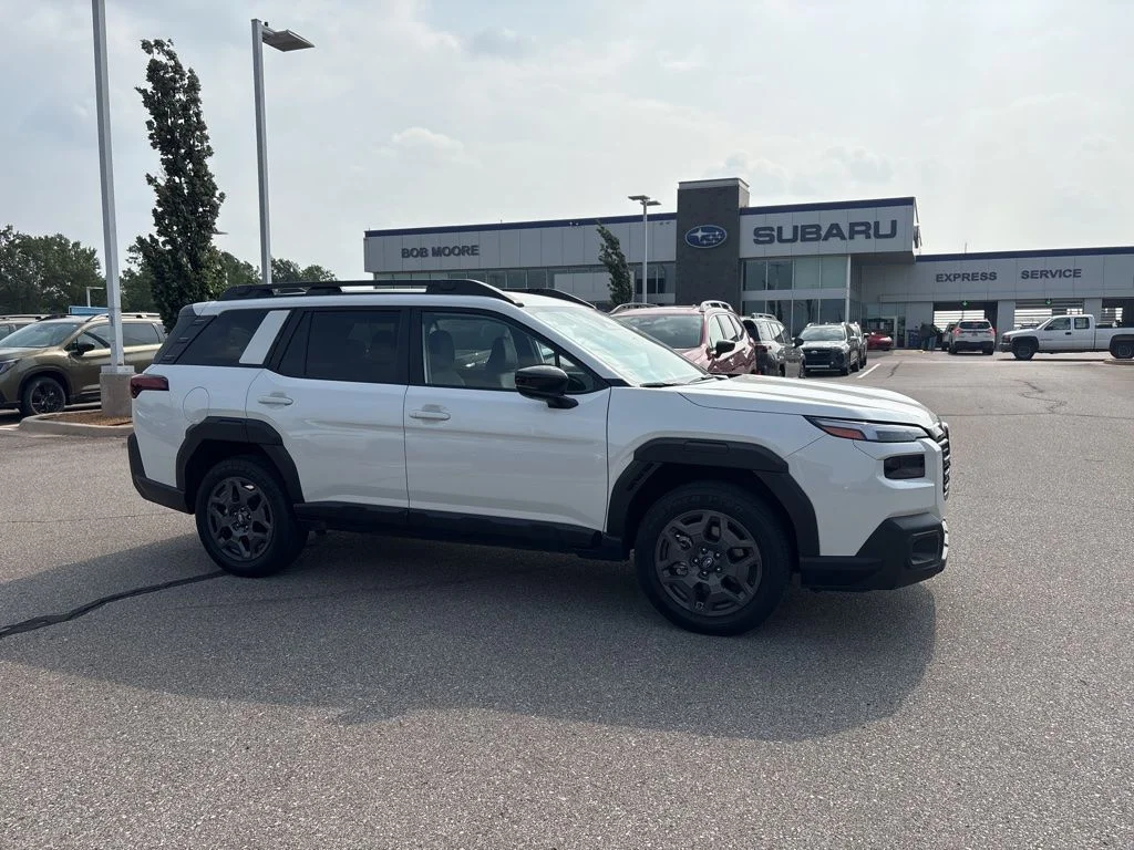 2026 Subaru Outback Premium's photo