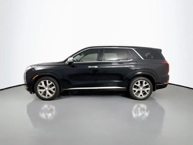 Used 2021 Black Hyundai Limited image 4