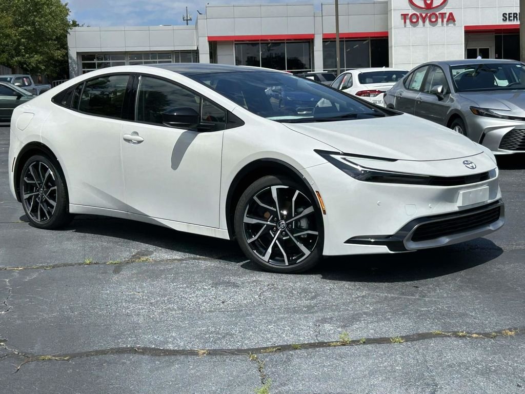 2026 Toyota Prius XSE Premium's photo
