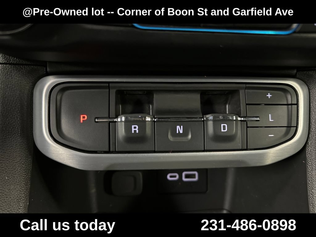 Used 2020 Summit White GMC SLE image 26