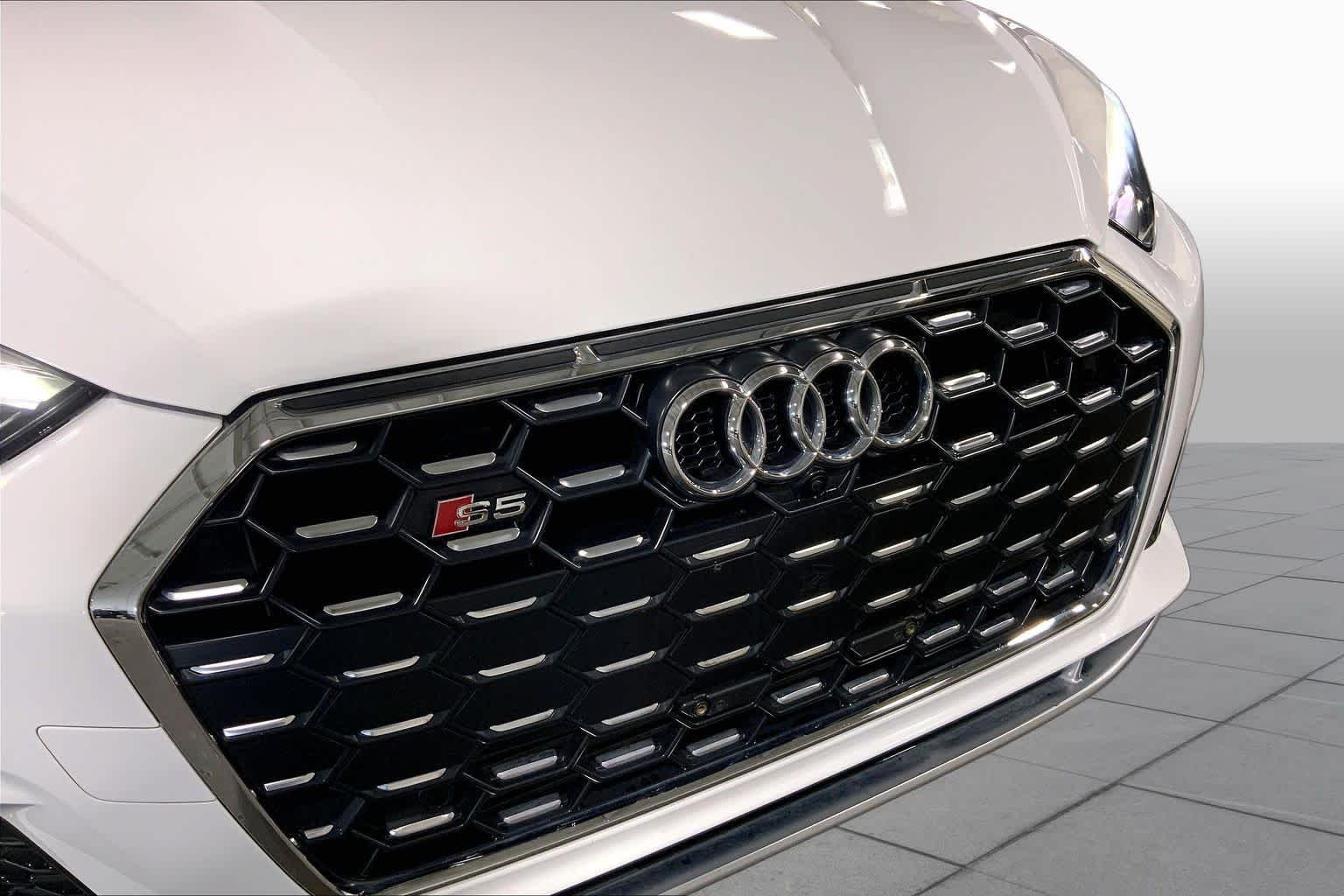Used 2024 Arkona White Audi Premium Plus image 30