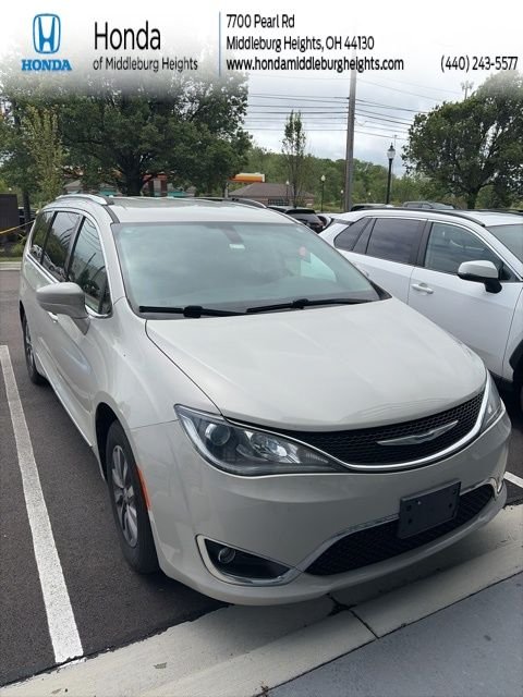 2019 Chrysler Pacifica Touring L Plus's photo