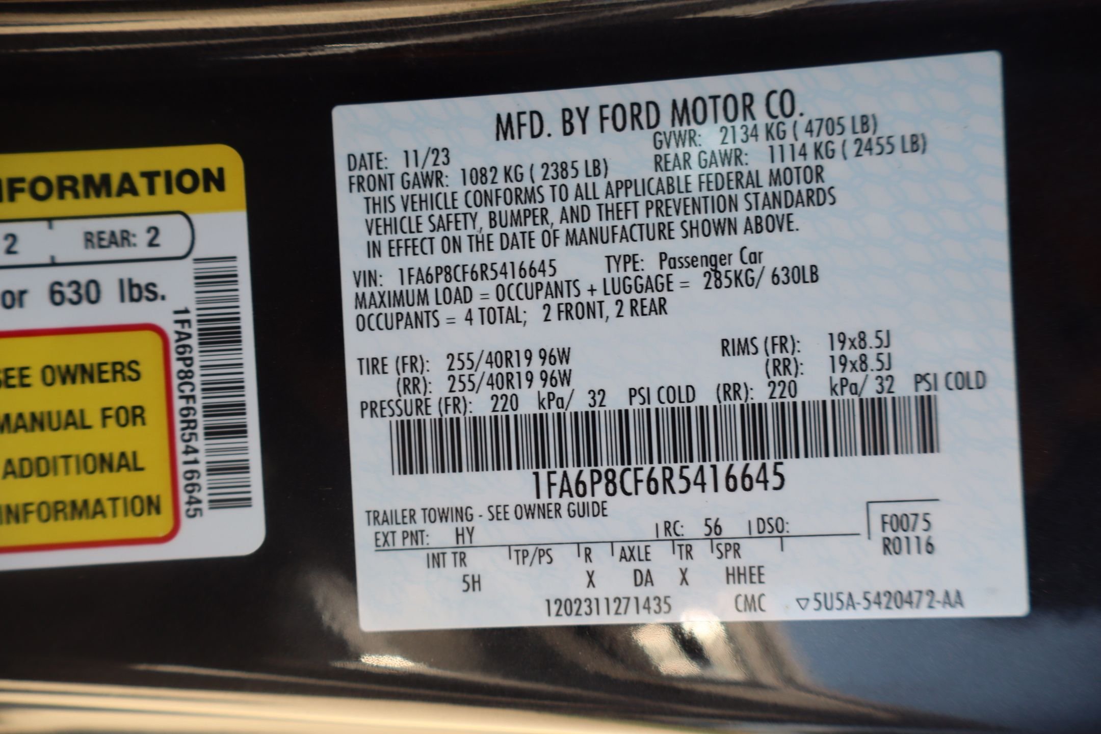 Used 2024 Gray Metallic Ford GT Premium image 27