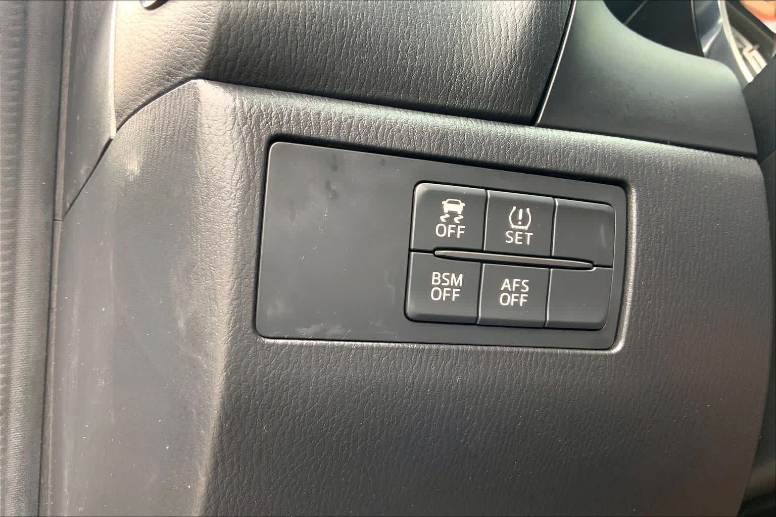 Used 2015 Titanium Flash Mica Mazda s Grand Touring image 29