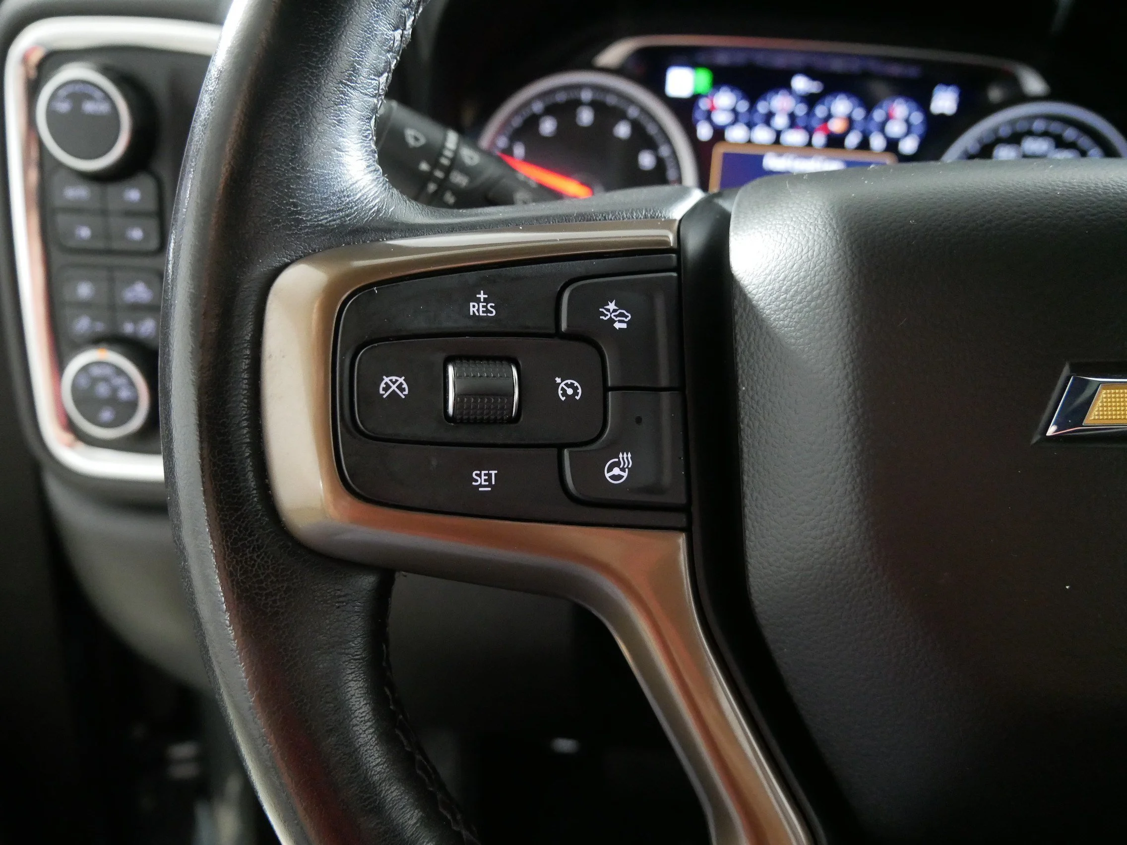 Used 2021 Satin Steel Metallic Chevrolet High Country image 27