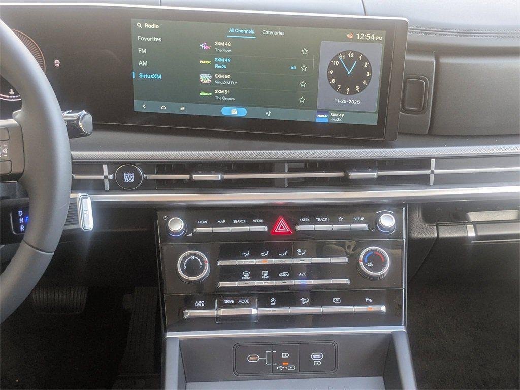 New 2026 Black Hyundai SE FWD image 18