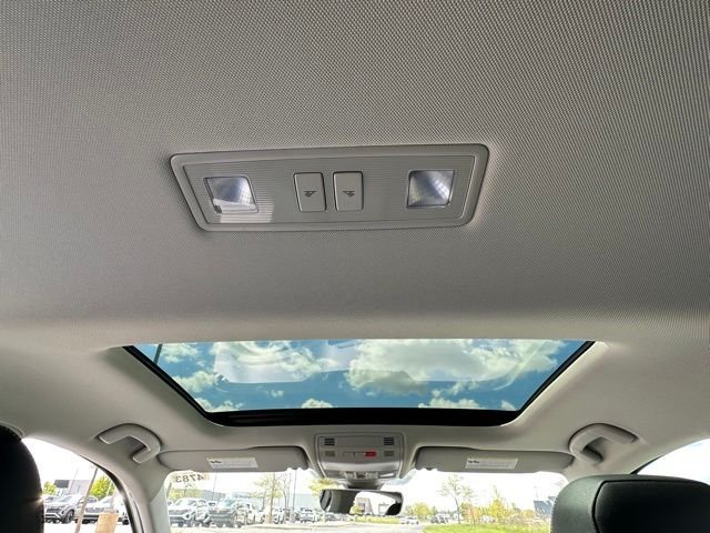 New 2026 Opal White Pearl Volkswagen 1.5T SE image 30