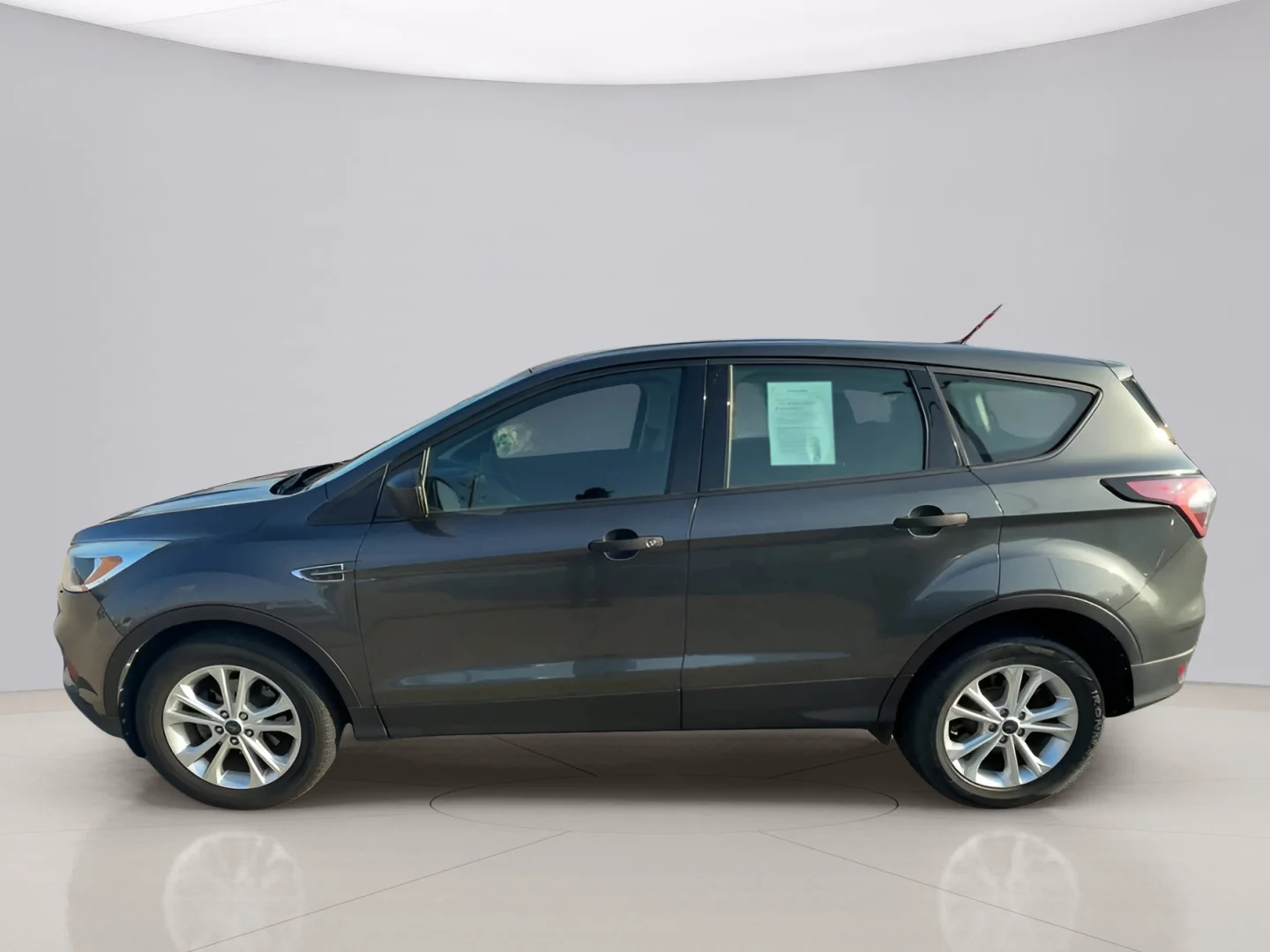 Used 2017 Gray Ford S FWD image 4