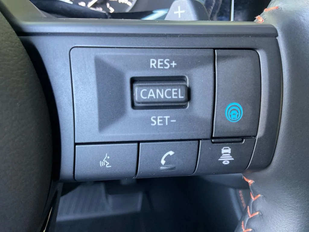 Used 2025 White Nissan Rock Creek image 37