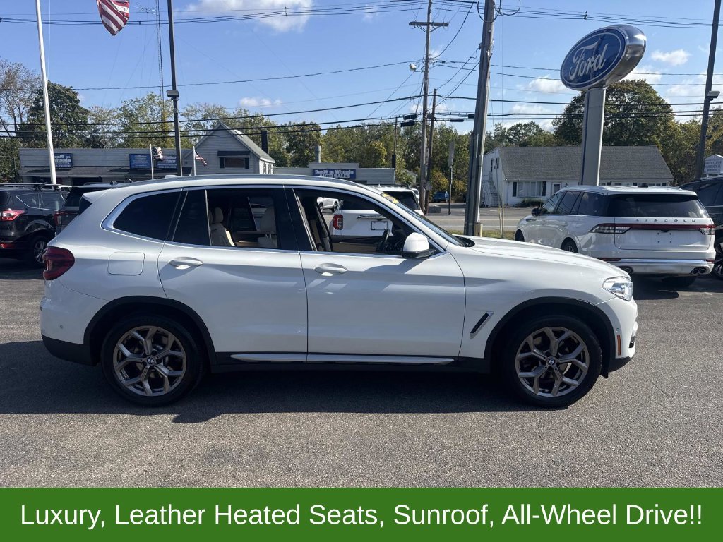 Used 2021 White BMW sDrive30i image 10