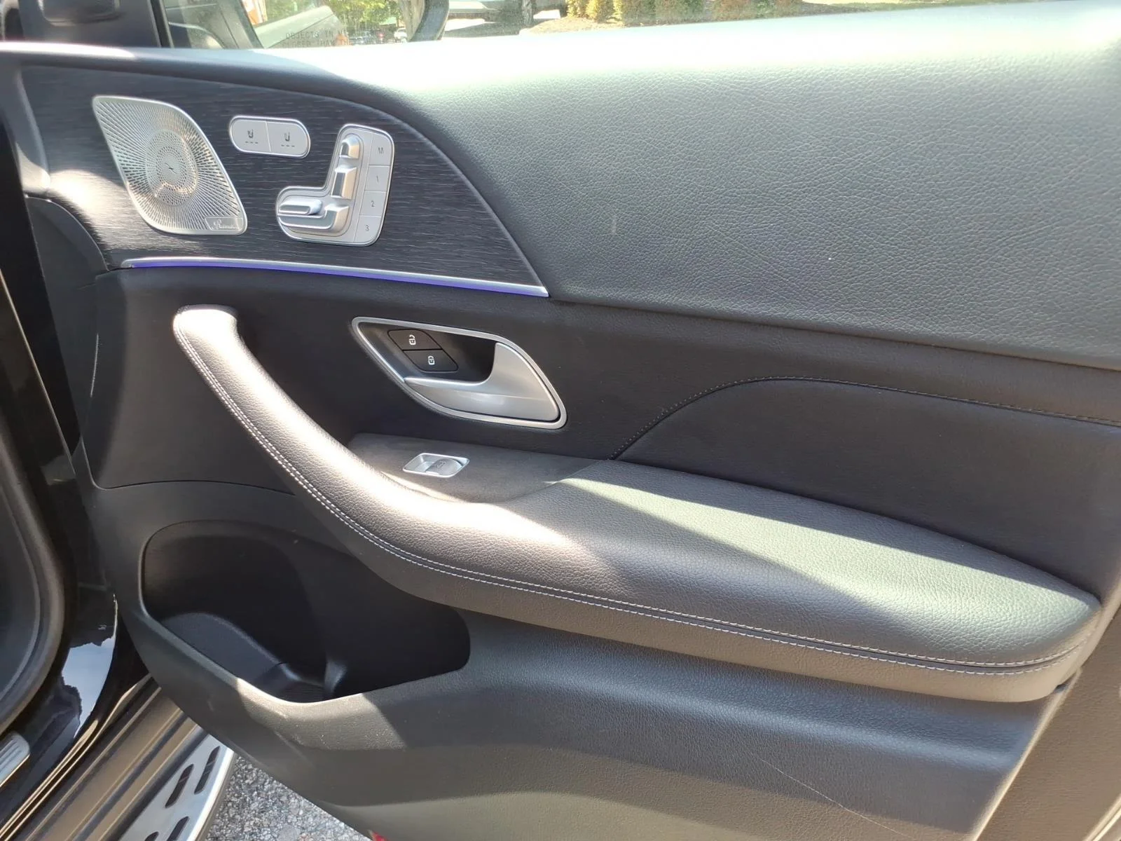 Certified Used 2025 Black Mercedes-Benz GLS 580 image 25