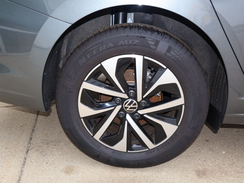 New 2026 Silver Volkswagen 1.5T S image 9