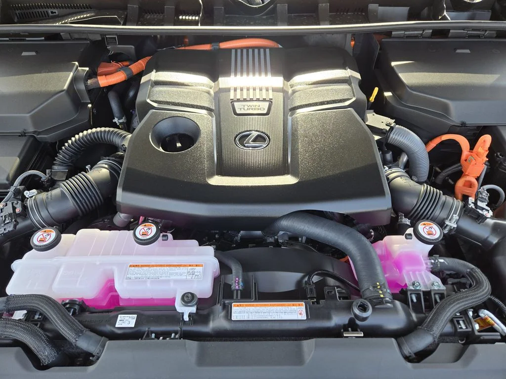 New 2026 Manganese Luster Lexus 700h Luxury image 21