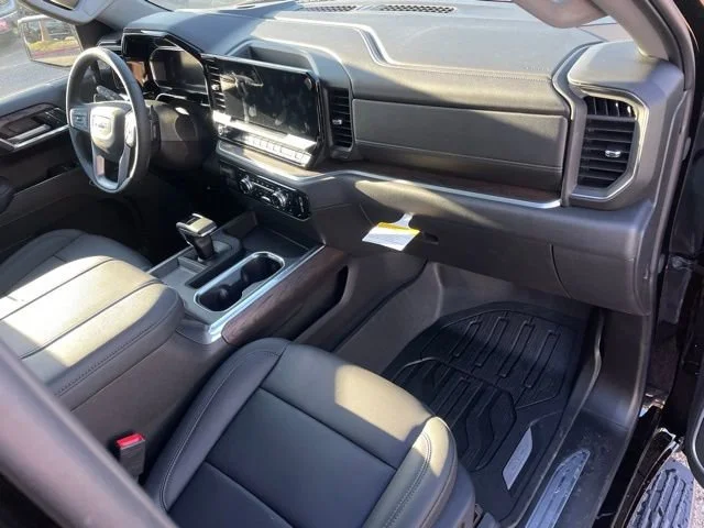 2026 GMC Sierra 1500 SLT - Photo 17
