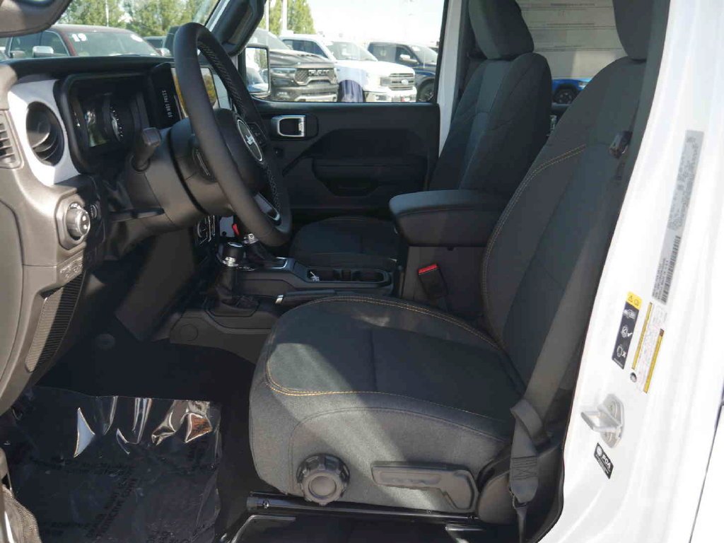 New 2027 Bright White Clear-Coat Paint Jeep Sport S image 25