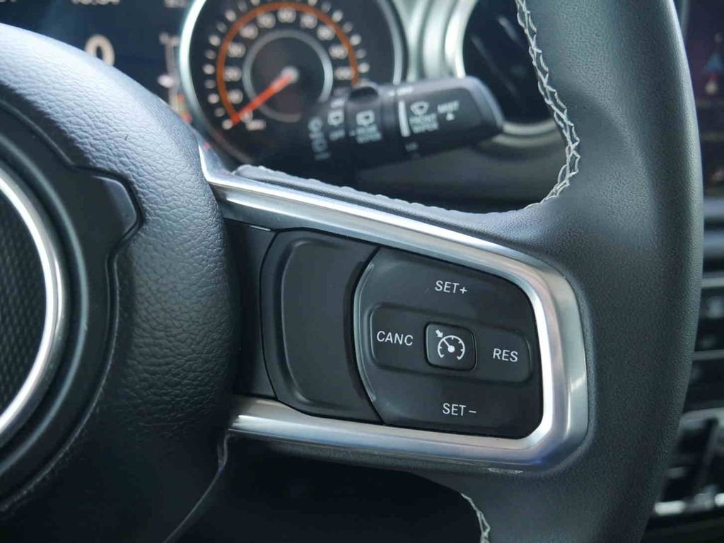 Used 2023 Green Jeep Sahara image 40